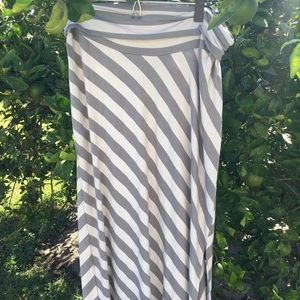 Maxi skirt maternity